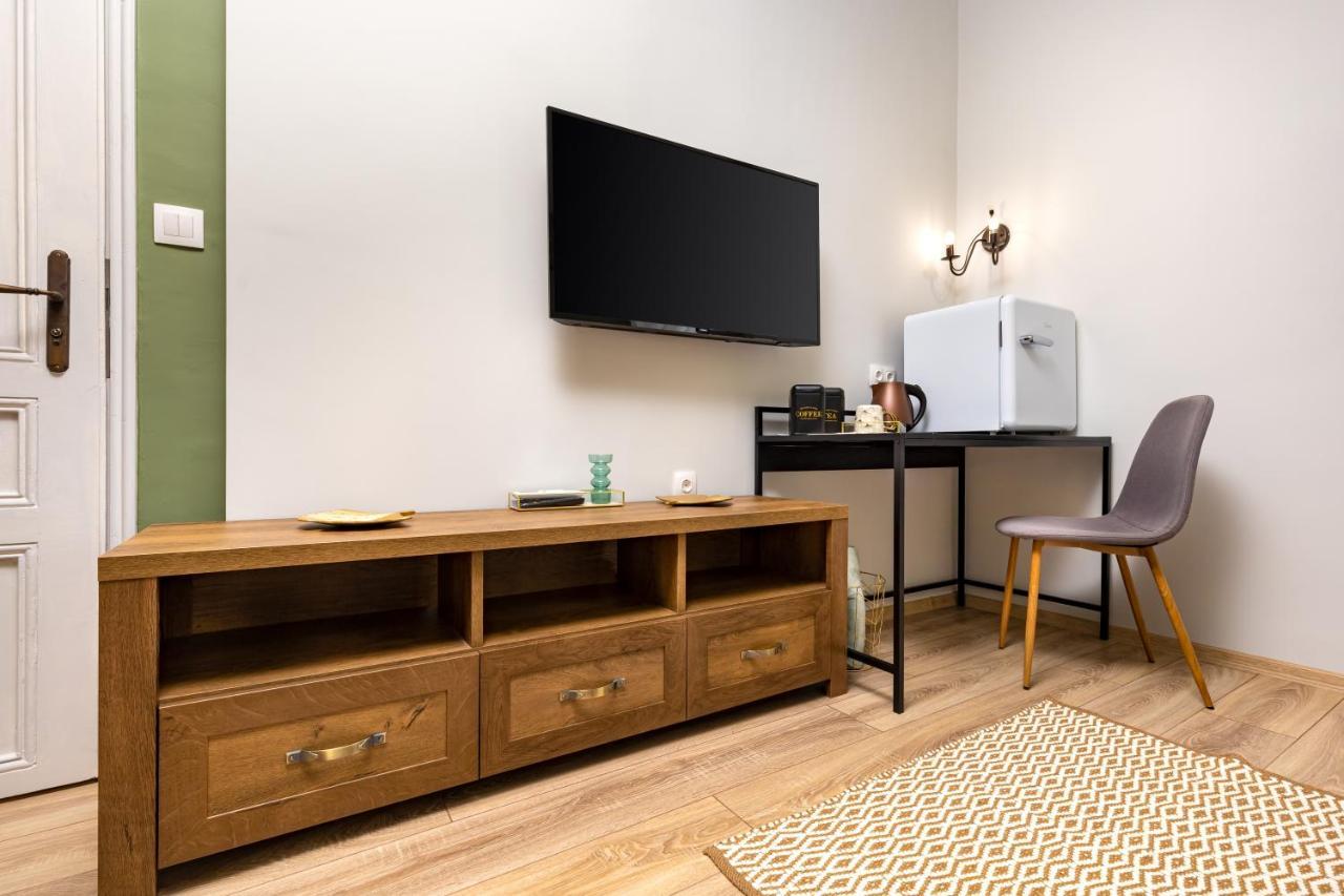Kapana Guest House On Central Pedestrian Street With Parking Included Plovdiv Exterior photo