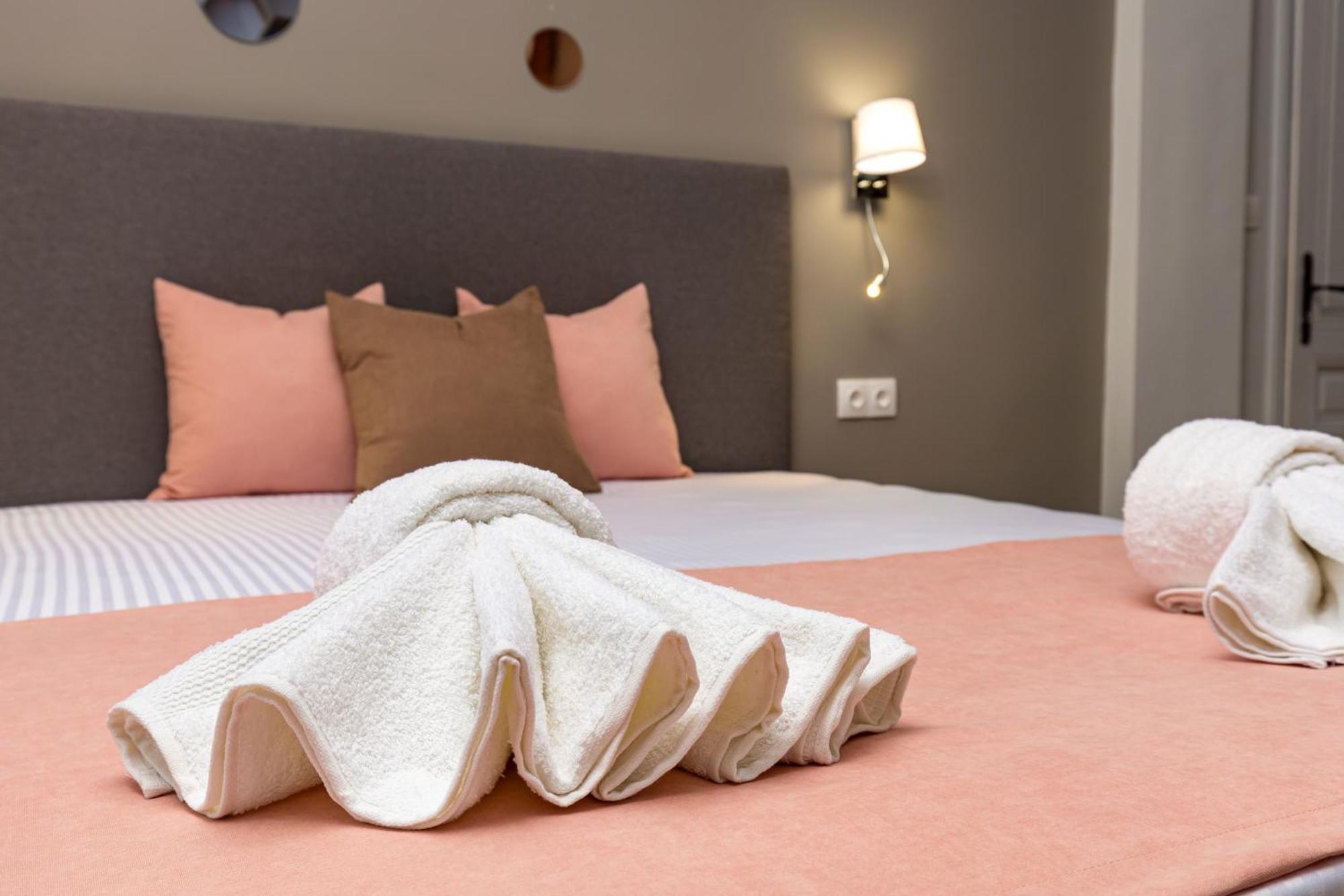 Kapana Guest House On Central Pedestrian Street With Parking Included Plovdiv Room photo